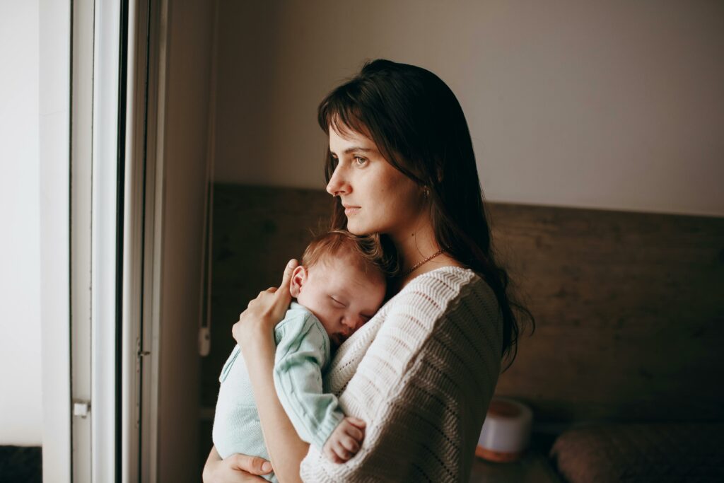 bébé pleure