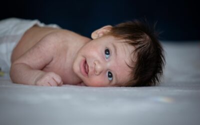 Pourquoi mon bébé se réveille-t-il toutes les deux heures ?