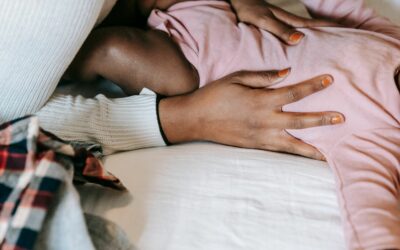 Soulager les coliques bébé naturellement : les solutions qui peuvent vraiment aider